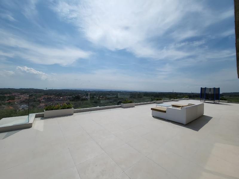 FREE HOLD - Exquisite 4-Storey Luxury Villa with Panoramic Views in Ungasan - BALI