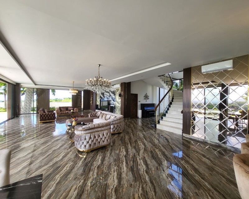 FREE HOLD - Exquisite 4-Storey Luxury Villa with Panoramic Views in Ungasan - BALI