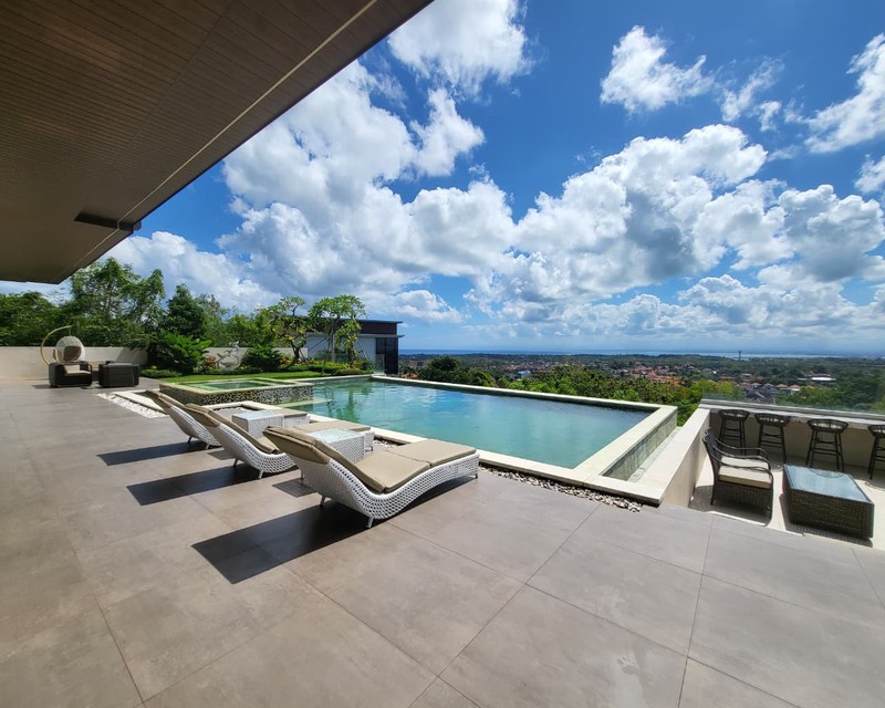FREE HOLD - Exquisite 4-Storey Luxury Villa with Panoramic Views in Ungasan - BALI