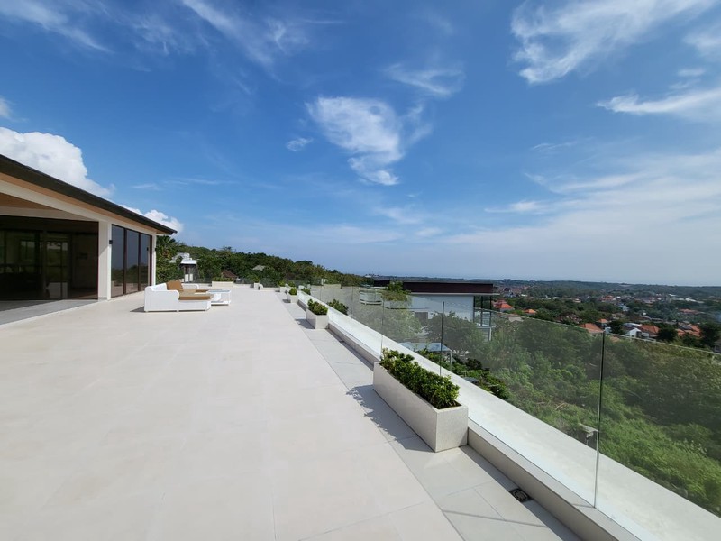 FREE HOLD - Exquisite 4-Storey Luxury Villa with Panoramic Views in Ungasan - BALI