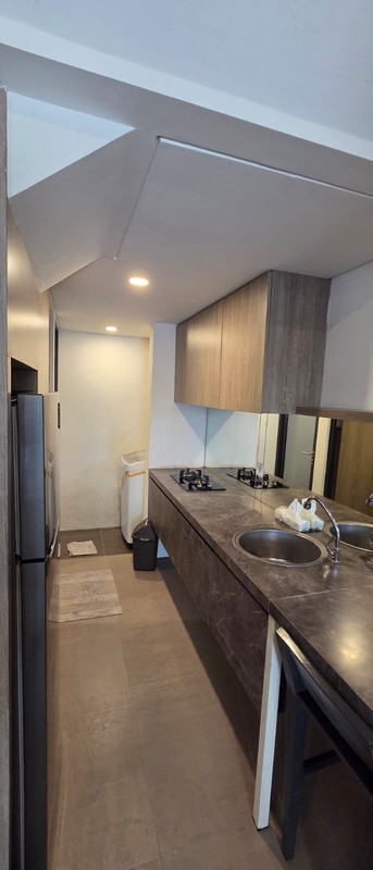 Rumah 2 Lantai di Jual, Freja House & Suite