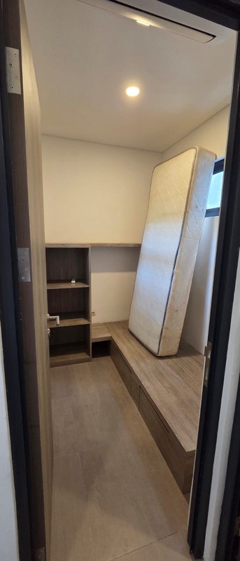 Rumah 2 Lantai di Jual, Freja House & Suite