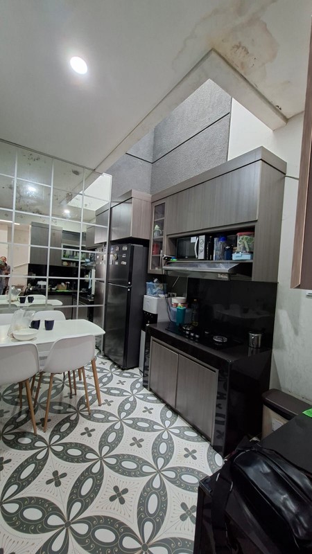 Rumah 2 Lantai Full Furnished Siap Huni dengan Hunian Nyaman dan Asri @Graha Raya Bintaro