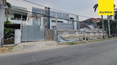Disewakan Ruko 4 lantai di Jalan Raya Satelit Surabaya