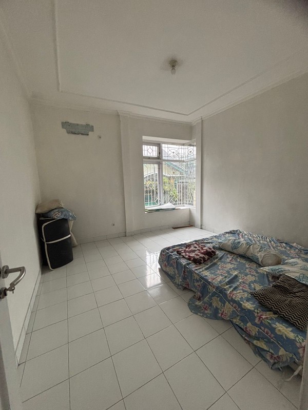 Dijual Rumah 4 Lantai Lokasi Strategis di Daerah Jombor Lor , Sinduadi - Sleman 