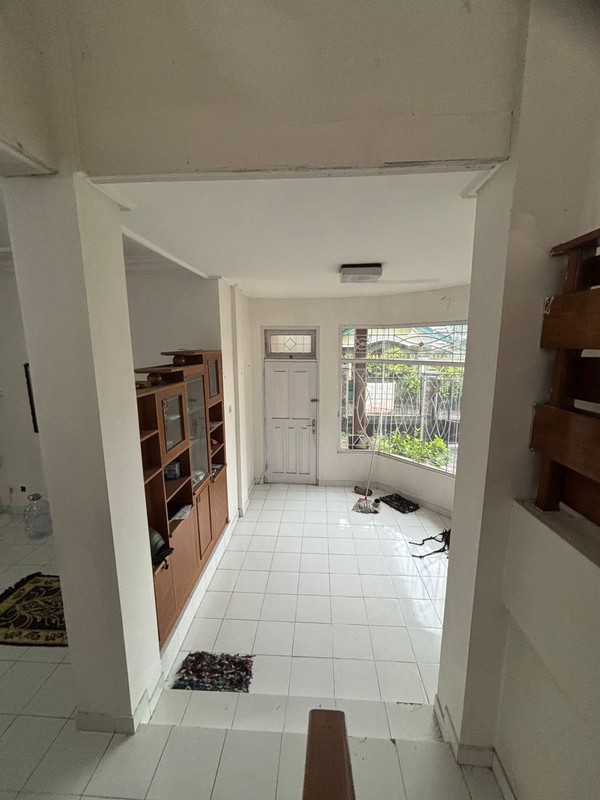 Dijual Rumah 4 Lantai Lokasi Strategis di Daerah Jombor Lor , Sinduadi - Sleman 