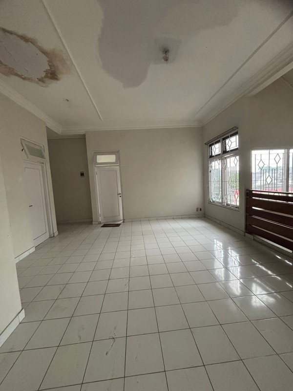 Dijual Rumah 4 Lantai Lokasi Strategis di Daerah Jombor Lor , Sinduadi - Sleman 