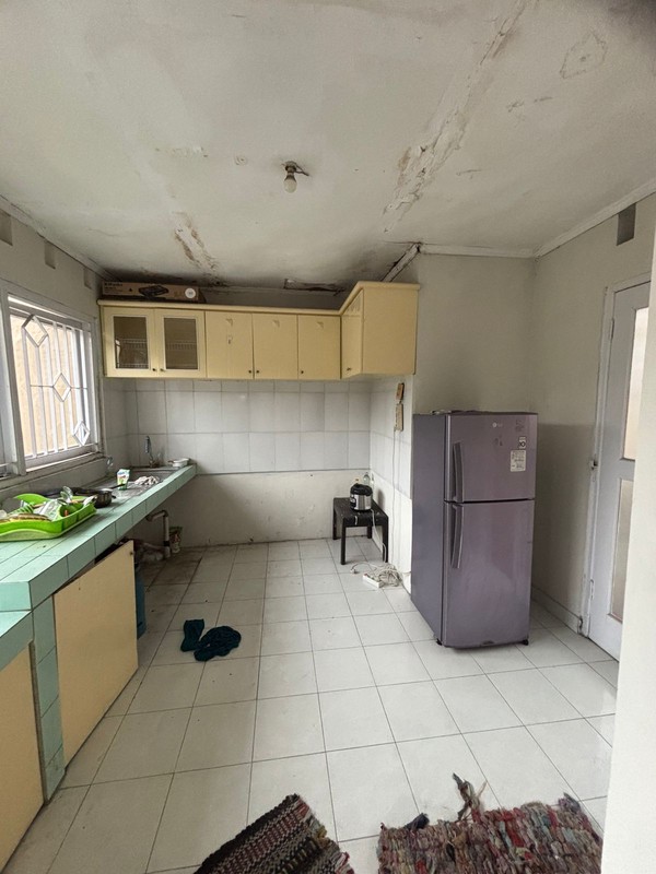 Dijual Rumah 4 Lantai Lokasi Strategis di Daerah Jombor Lor , Sinduadi - Sleman 