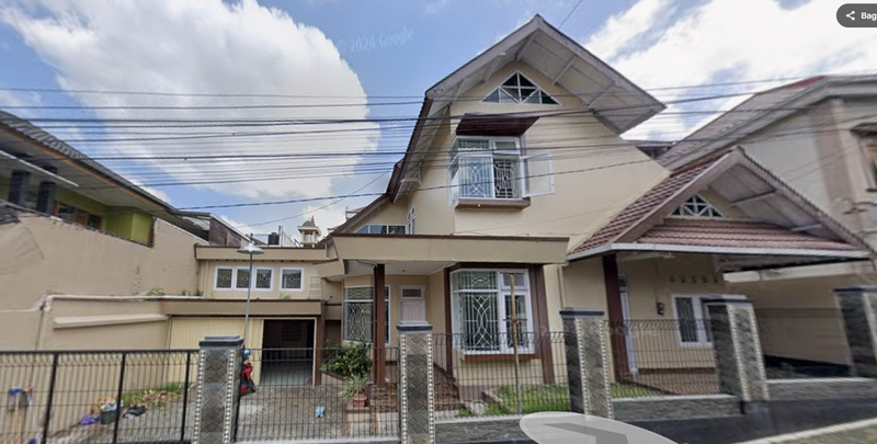 Dijual Rumah 4 Lantai Lokasi Strategis di Daerah Jombor Lor , Sinduadi - Sleman 