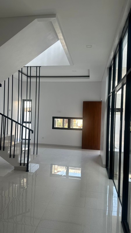 Hunian Minimalis 2 Lantai di Cirendeu