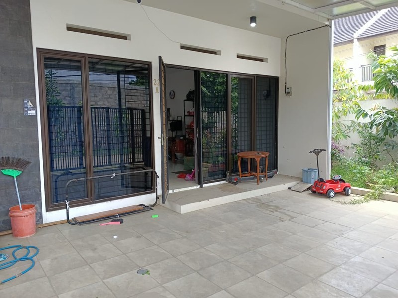 Rumah Siap huni di Sariwangi Asri lokasi strategis dekat setraduta  