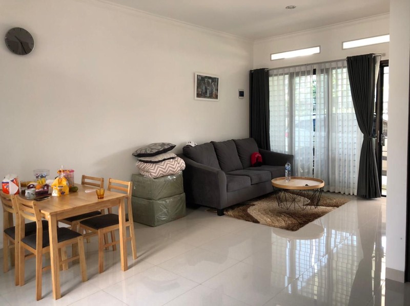 Rumah Siap huni di Sariwangi Asri lokasi strategis dekat setraduta  