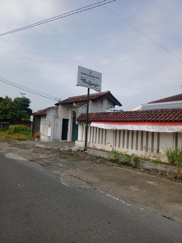 Tanah Luas 968 Meter Persegi Lokasi Maguwoharjo - Depok Sleman 