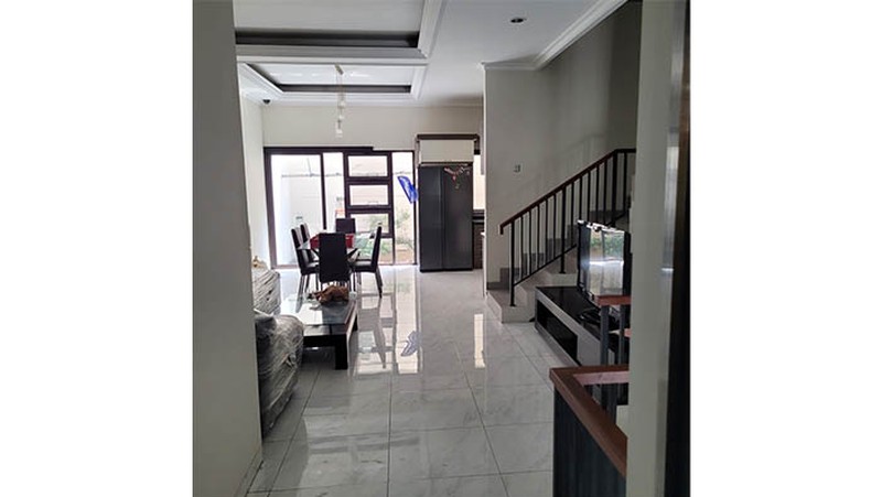 Rumah Pelangi Ungu, Kelapa Gading