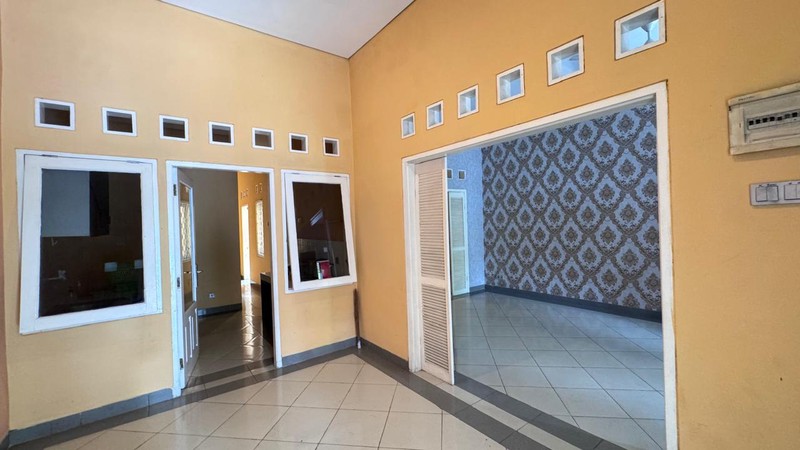 Cinere bukit cinere raya rumah 1 lantai dalam komplek dekat tol brigif