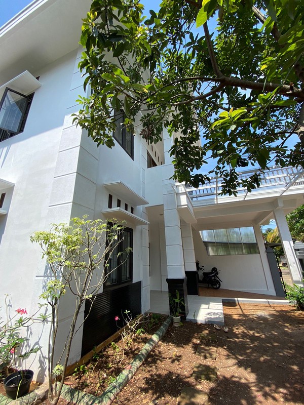 Rumah Siap Huni Full Renov di Cinere - Dekat Tol & Pusat Lifestyle