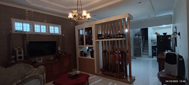 Rumah Hook Luas di Cinere - Nyaman untuk Dihuni, Menarik untuk Investasi, Akses 3 Tol!