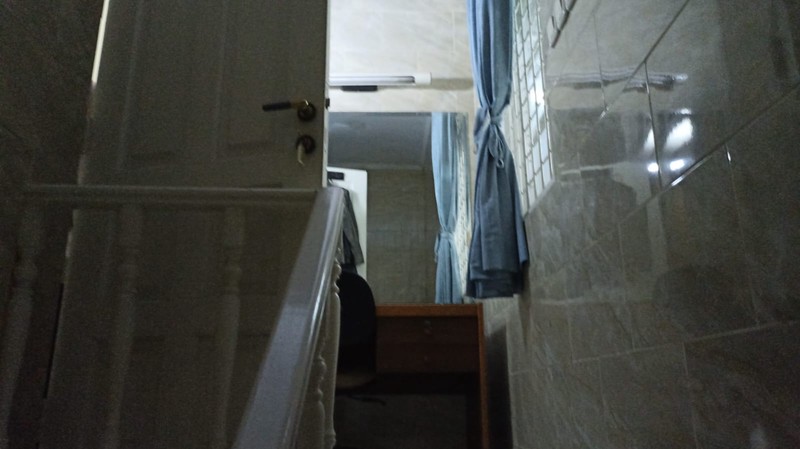 Rumah Hook Luas di Cinere - Nyaman untuk Dihuni, Menarik untuk Investasi, Akses 3 Tol!