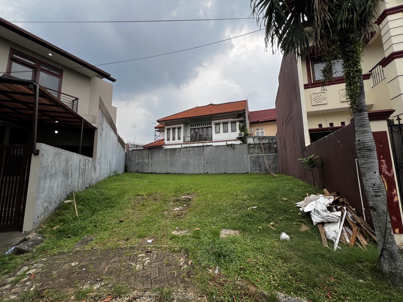 Tanah di Anggrek Loka, 2.3 - Harga Miring 