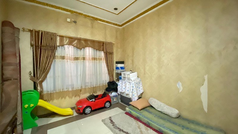 Rumah Dijual Strategis di Jl Sukabumi Utara Kebon Jeruk Jakarta