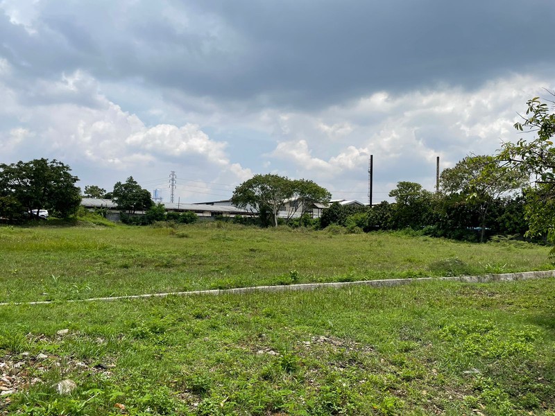 Dijual Tanah Lokasi Strategis di Jl. Soekarno Hatta, Cibiru - Bandung!