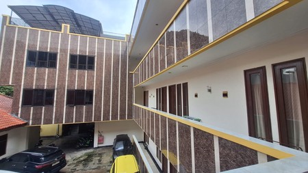 Rumah Kosan aktif menguntungkan dengan 70 kamar, 3,5 Lantai, SHM, di area Karet Belakang, Setiabudi, Jakarta Selatan