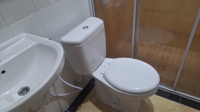 Rumah Kosan aktif menguntungkan dengan 70 kamar, 3,5 Lantai, SHM, di area Karet Belakang, Setiabudi, Jakarta Selatan