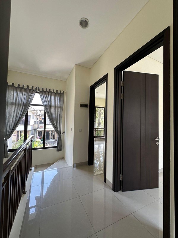 Rumah Minimalis 2 Lantai di The Eminent BSD Dekat Akses Tol