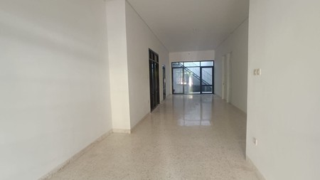 Disewa Rumah Hitung Tanah Alam Segar Di Pondok Indah, Jakarta Selatan