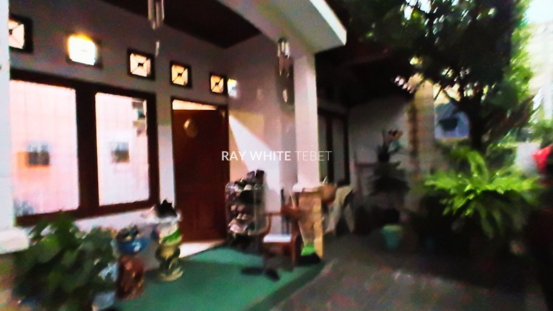 Rumah 2 Lantai di Tebet Timur, Jakarta Selatan - SHM, Siap Huni