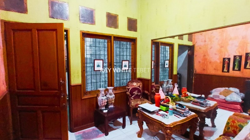 Rumah 2 Lantai di Tebet Timur, Jakarta Selatan - SHM, Siap Huni