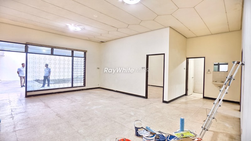 rumah dijual dekat Galaxy Mall Surabaya