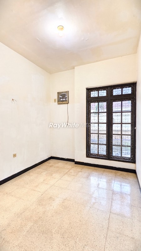 rumah luas tanah besar Surabaya Timur