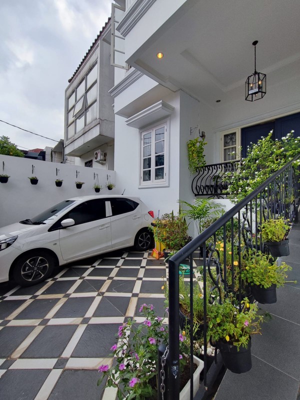 Rumah Modern Di Daerah Ragunan, Pasar Minggu, Jak-Sel