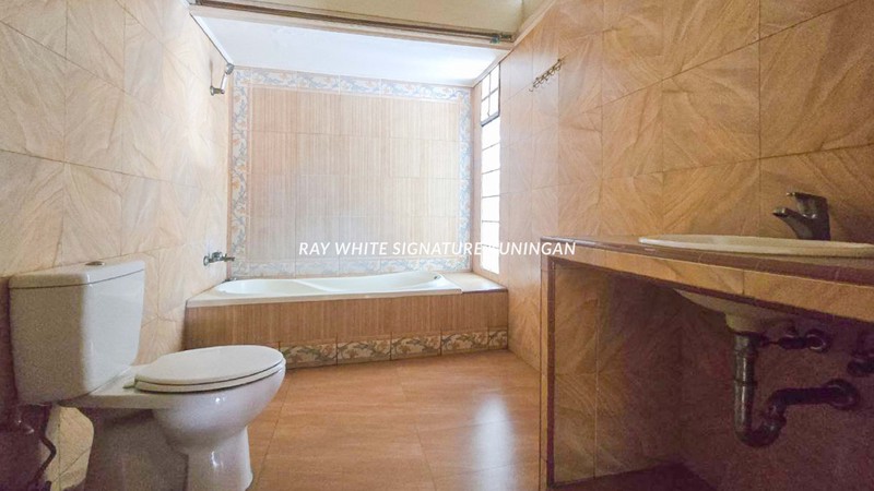 Rumah Siap Huni Lokasi Elit di Jalan Tegal Menteng Jakarta Pusat