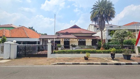 Rumah Siap Huni Lokasi Elit di Jalan Tegal Menteng Jakarta Pusat