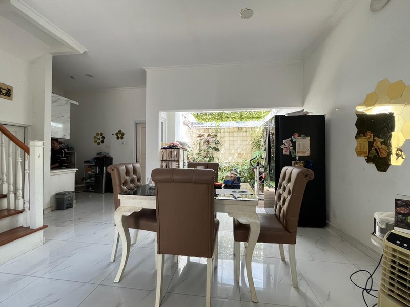 Rumah 2 Lantai Lingkungan Aman dan Nyaman Dengan Fasum Swimpool di Gandul