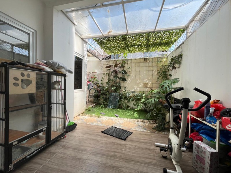 Rumah 2 Lantai Lingkungan Aman dan Nyaman Dengan Fasum Swimpool di Gandul