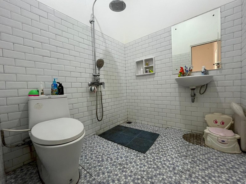 Rumah 2 Lantai Lingkungan Aman dan Nyaman Dengan Fasum Swimpool di Gandul