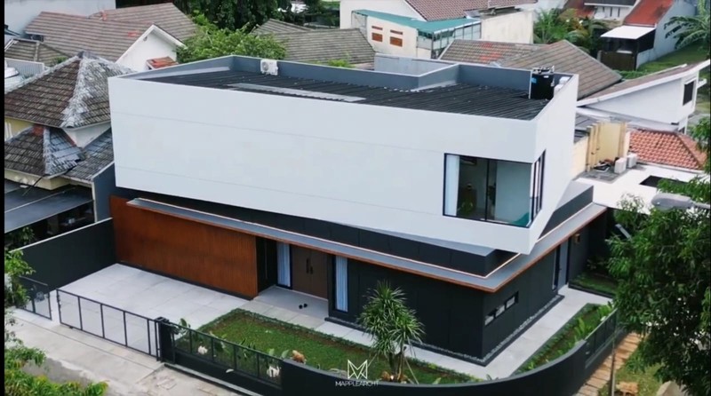 Rumah Luxury, Cantik, Keamanan 24 Jam dalam Cluster di BSD