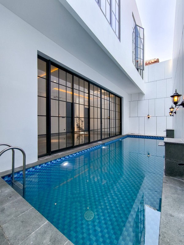 Rumah Mewah ,Ada kolam renang di Bintaro Jaya 9