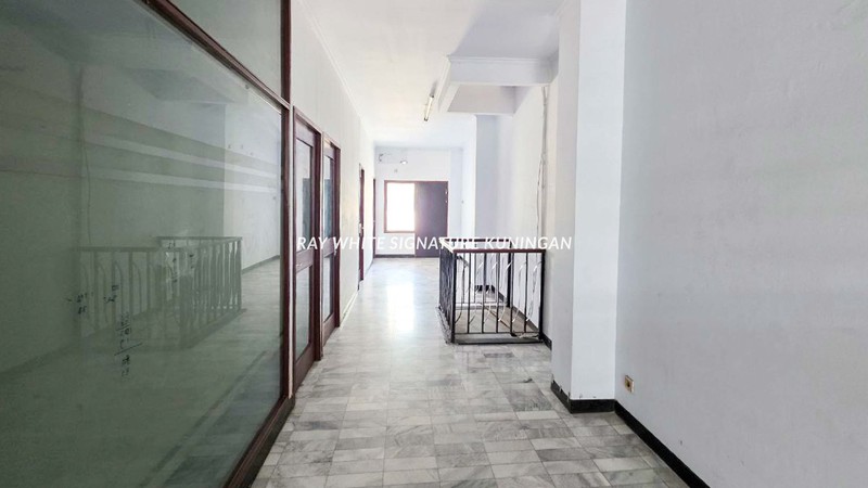 Ruko 2 Lantai Strategis Siap Pakai di Jl. Cisanggiri Kebayoran Baru