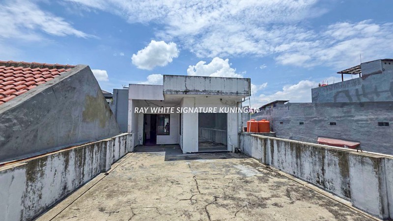 Ruko 2 Lantai Strategis Siap Pakai di Jl. Cisanggiri Kebayoran Baru