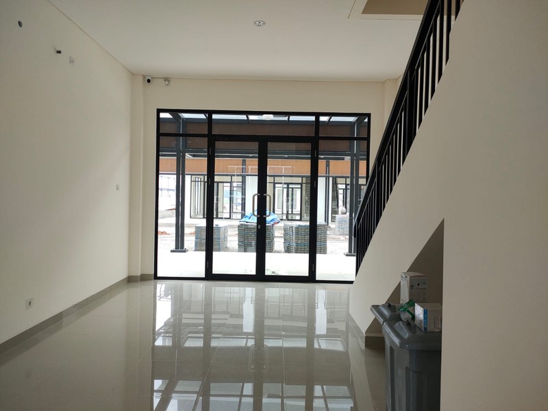 For Rent. Ruko 3 lantai di Hampton Avenue, Gading Serpong