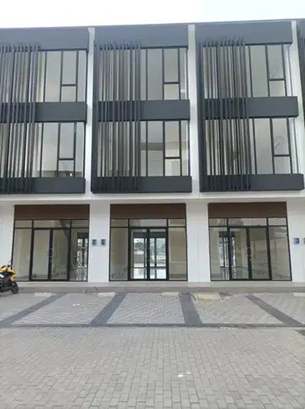 For Rent. Ruko 3 lantai di Hampton Avenue, Gading Serpong