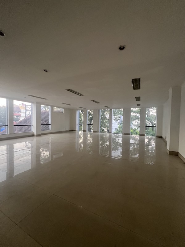 Gedung 4 lantai & Bangunan Heritage di Tengah Kota Bandung