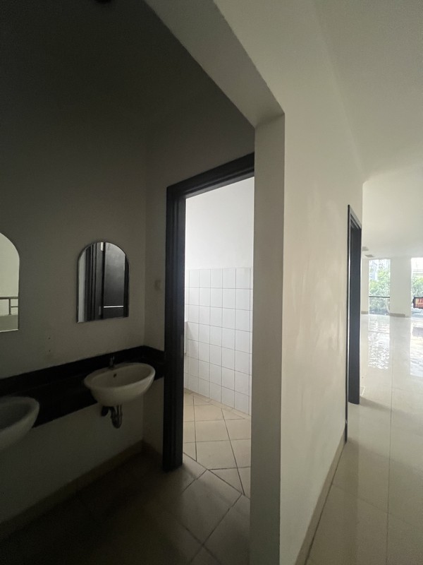 Gedung 4 lantai & Bangunan Heritage di Tengah Kota Bandung