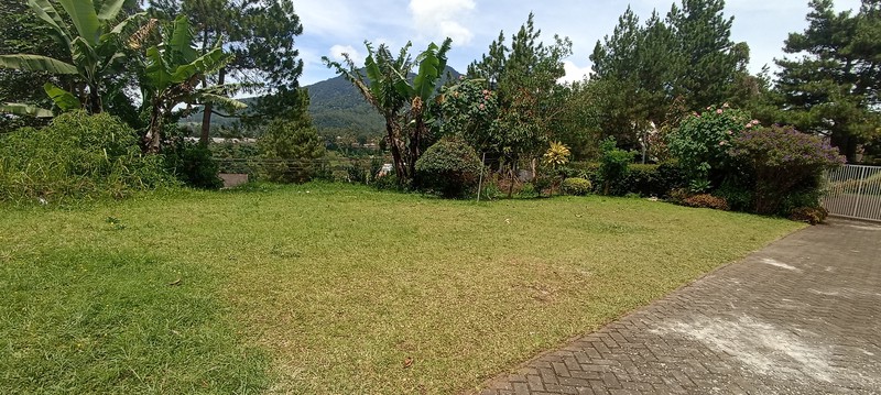 Tanah Siap Bangun View Cantik di Villa Istana Bunga Bandung