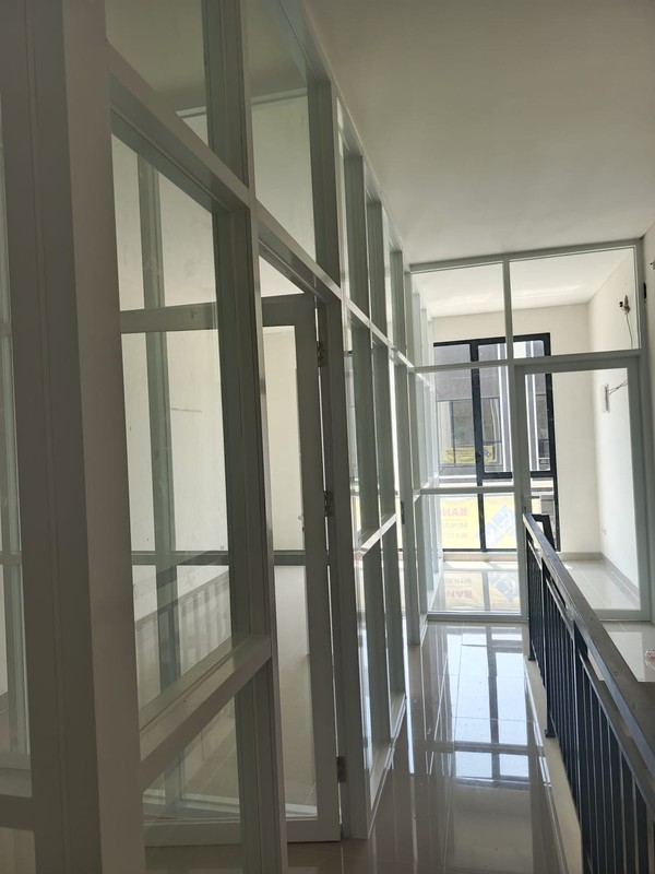 Hot Rent. Ruko brand new Sorrento Grande West, Gading Serpong