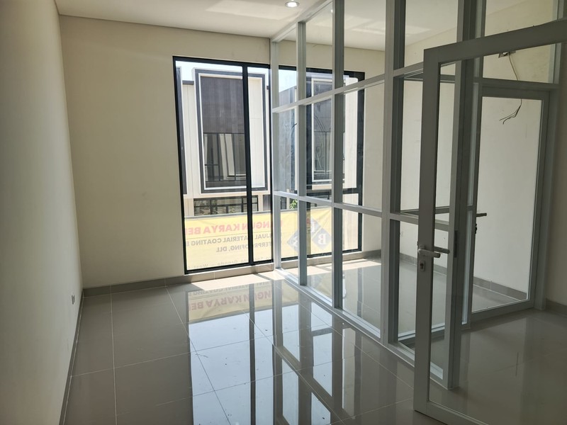 Hot Rent. Ruko brand new Sorrento Grande West, Gading Serpong